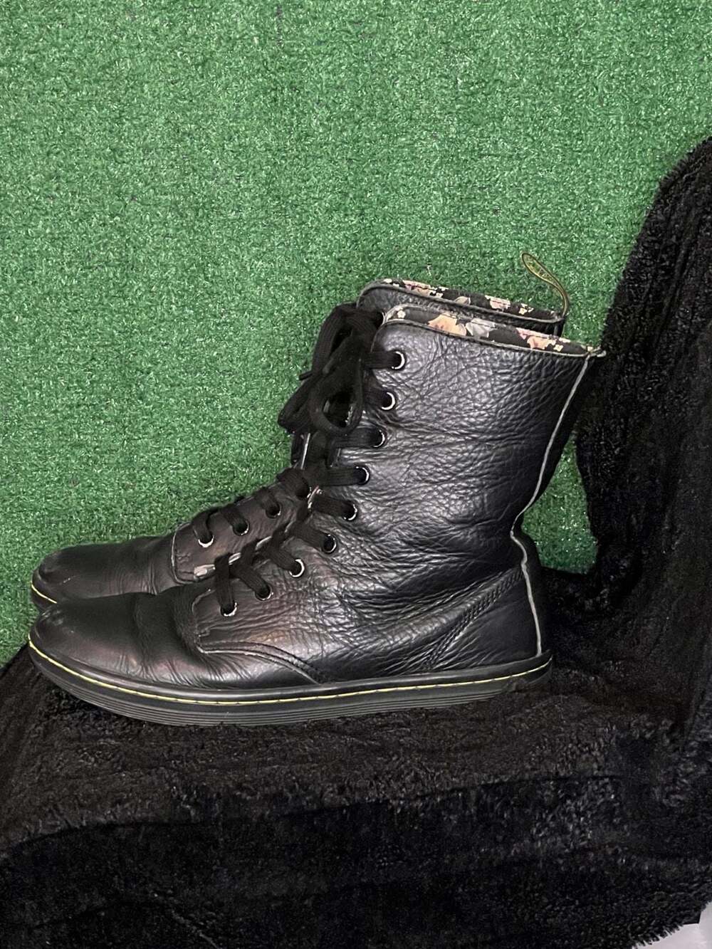 Dr. Martens Stratford Black Leather Floral Lined Boots Women's US 8
